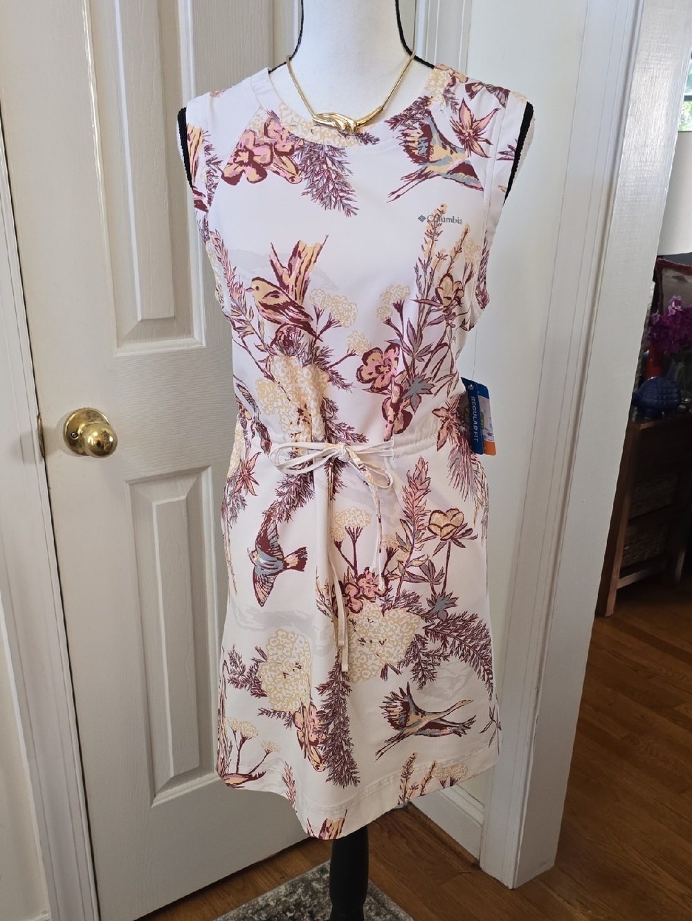 COLUMBIA WOMEN'S CREAM AND MULTI-COLORED FLORAL SLEEVELESS SUMMER DRESS SMALL